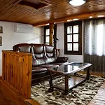 Razsukanova House , разсукановата къща