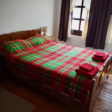 Razsukanova House , разсукановата къща * Elena