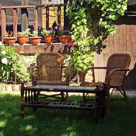 Holiday home Razsukanova House , разсукановата къща