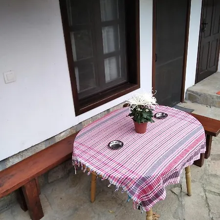 Holiday home Razsukanova House , разсукановата къща