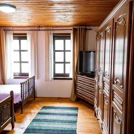 Razsukanova House , разсукановата къща Feriehus *