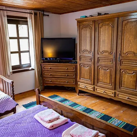 Razsukanova House , разсукановата къща Elena
