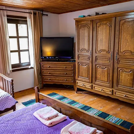 Razsukanova House , разсукановата къща Elena