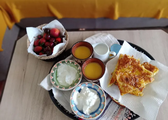 Razsukanova House , разсукановата къща *